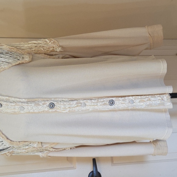 POL Ceam Textured Button-Up Shirt - Picture 4 of 15